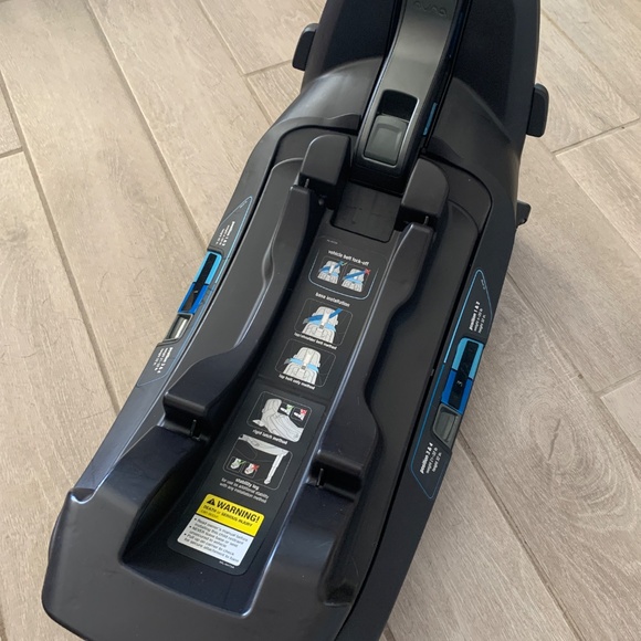NUNA Pipa RX Car Seat Base - Picture 2 of 3